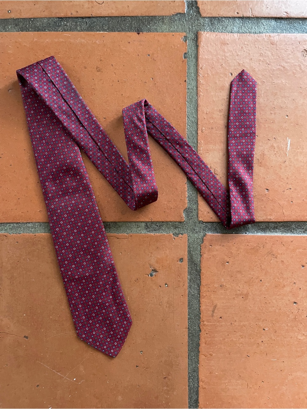 Classic true vintage Y2K, Brooks Brothers Men's Slim Burgundy Micro-Pattern Tie